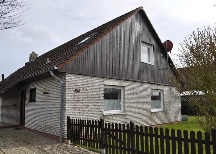 Nr 32 - Am Yachthafen * Carolinensiel